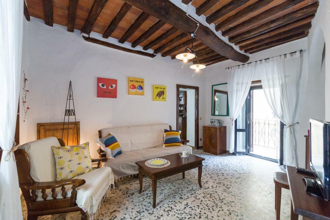 Art Rebus Tower In Tuscany Appartement Radda in Chianti Buitenkant foto