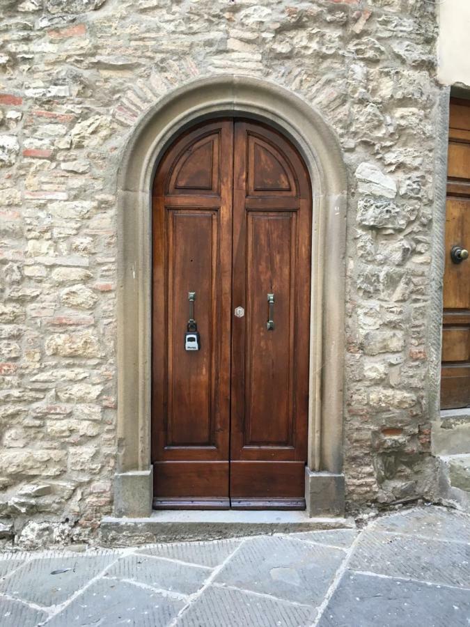 Art Rebus Tower In Tuscany Appartement Radda in Chianti Buitenkant foto