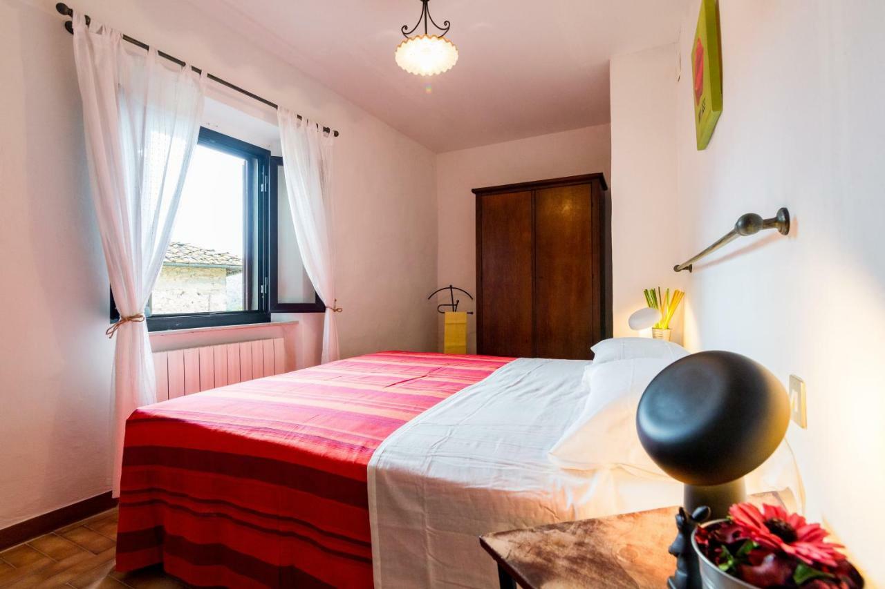Art Rebus Tower In Tuscany Appartement Radda in Chianti Buitenkant foto