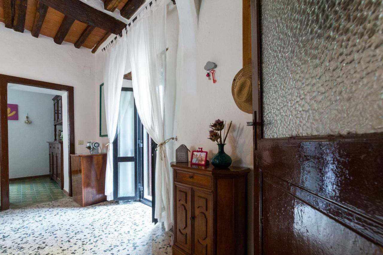 Art Rebus Tower In Tuscany Appartement Radda in Chianti Buitenkant foto