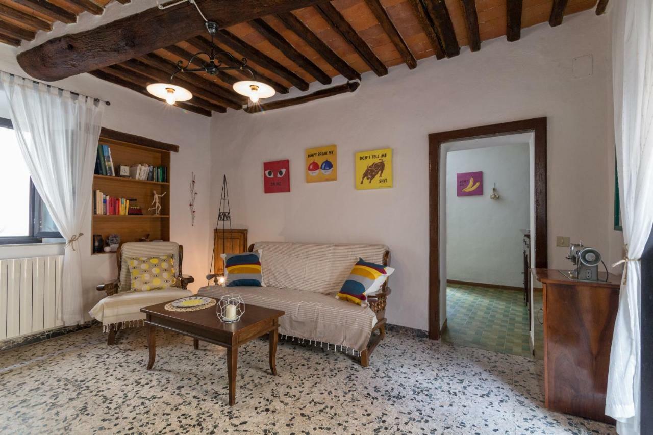 Art Rebus Tower In Tuscany Appartement Radda in Chianti Buitenkant foto
