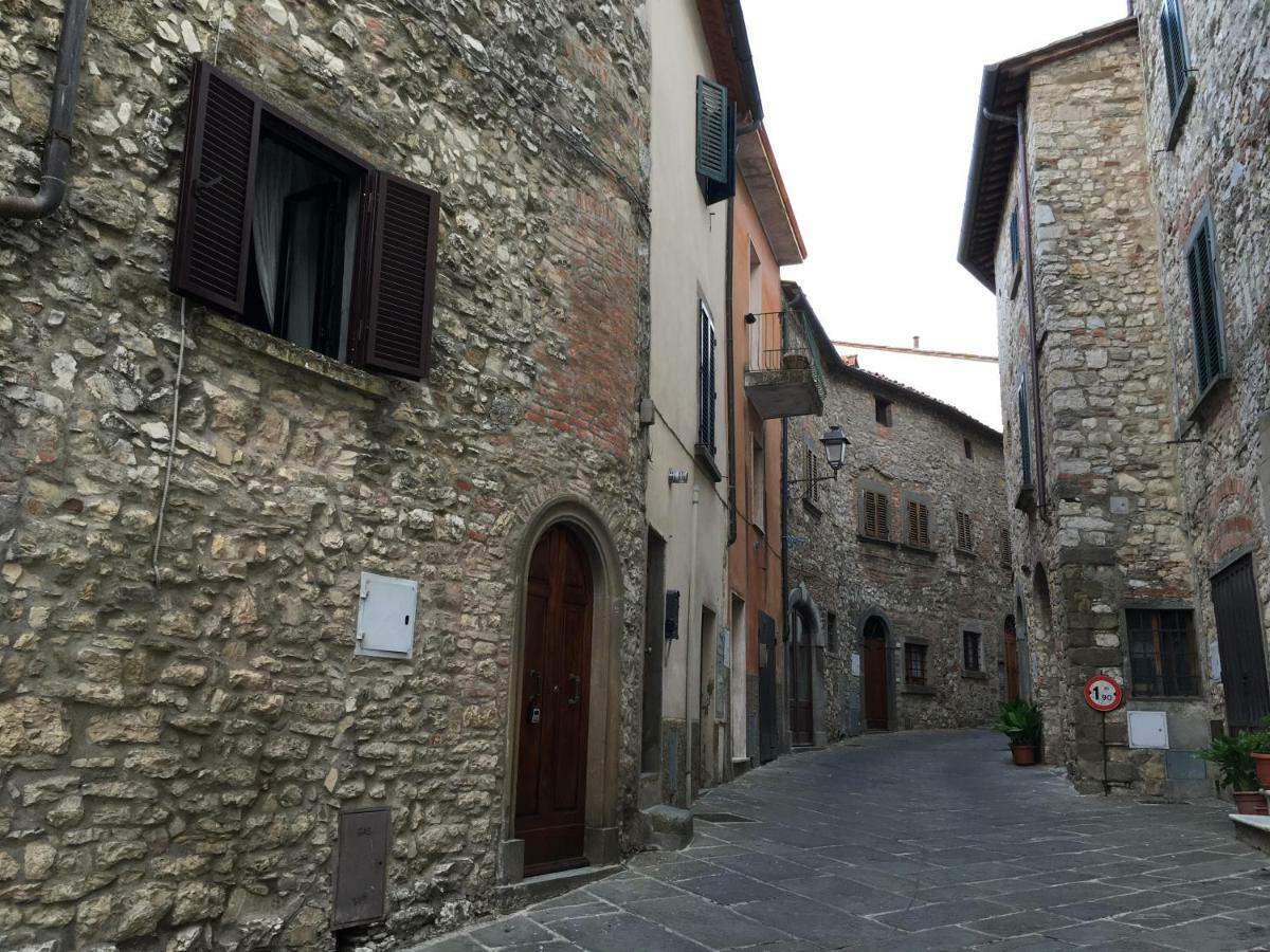 Art Rebus Tower In Tuscany Appartement Radda in Chianti Buitenkant foto