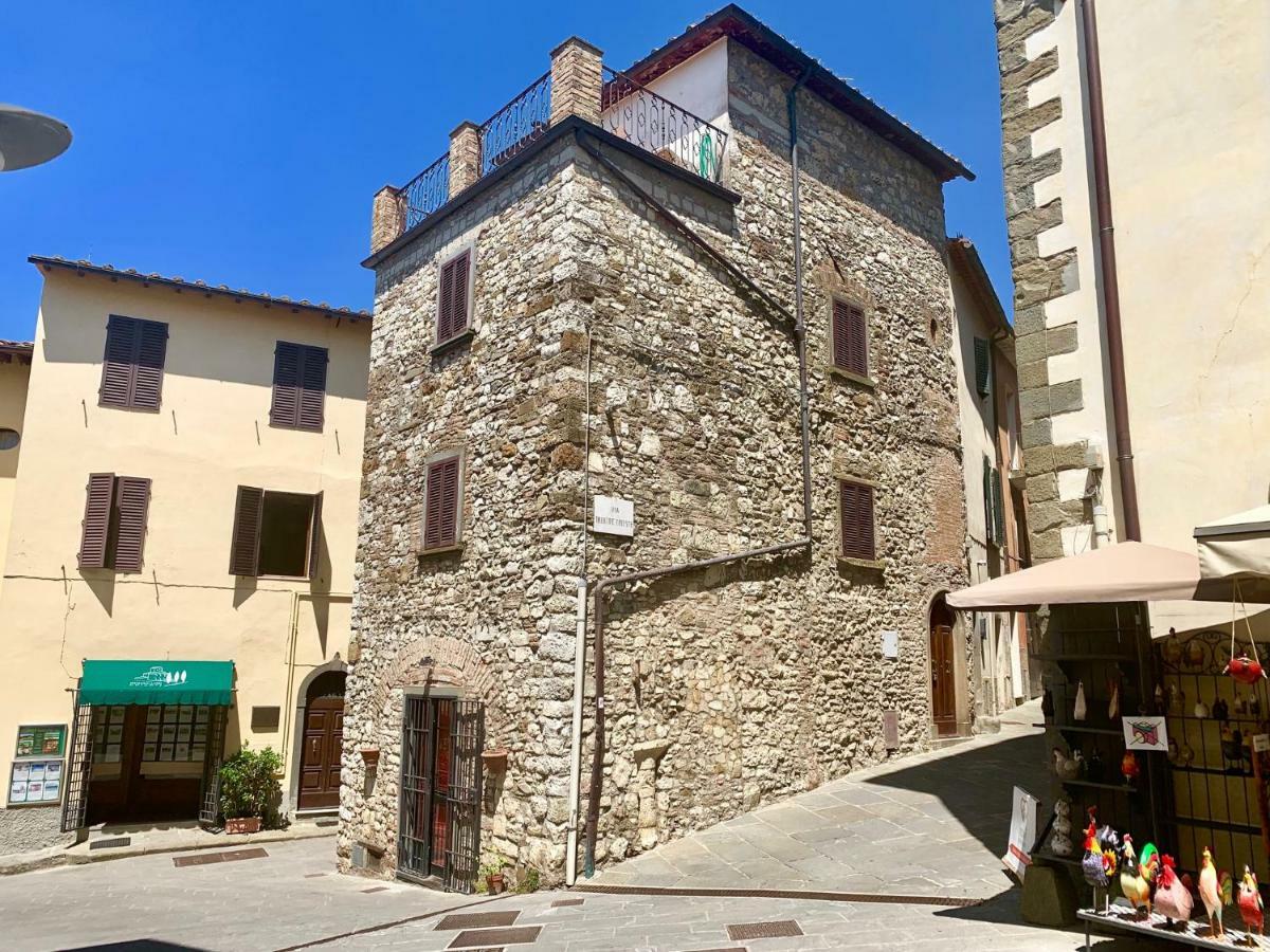 Art Rebus Tower In Tuscany Appartement Radda in Chianti Buitenkant foto